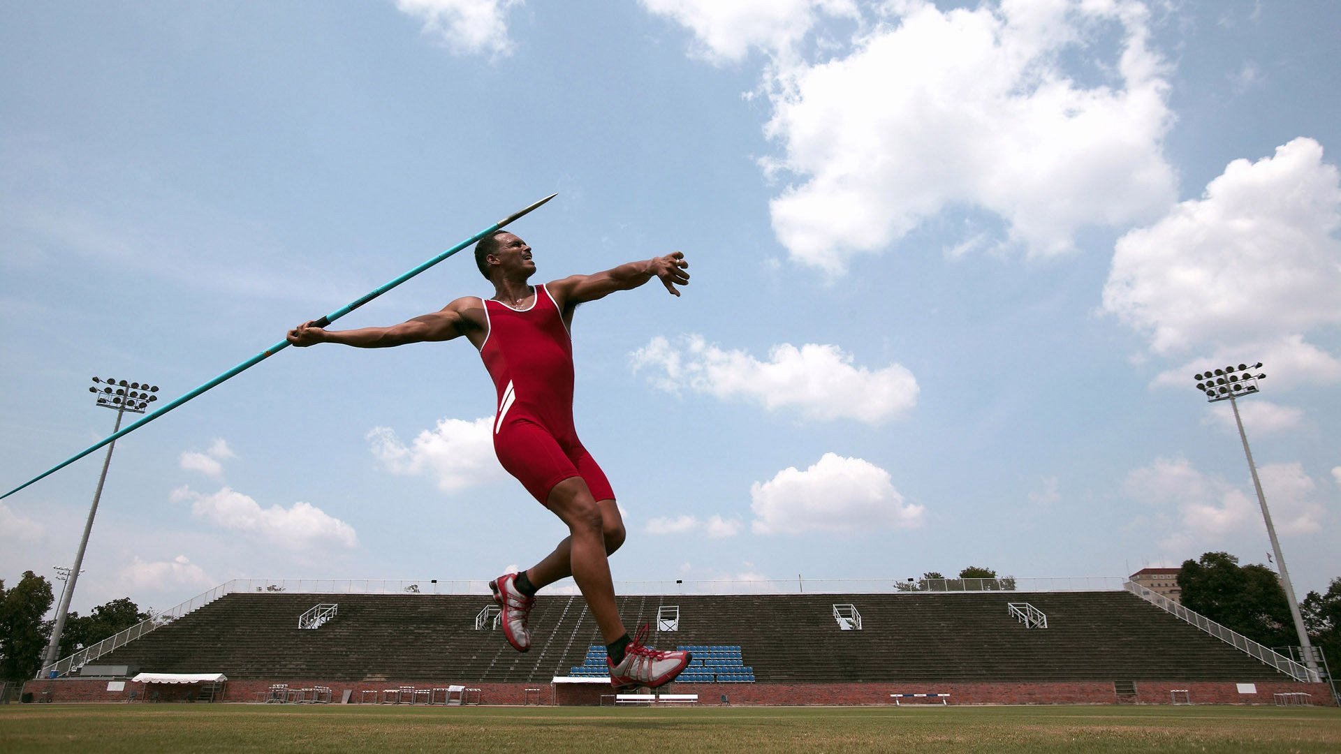 雄鹿主帅辞职，管理层考虑重建阵容，雄鹿队主帅